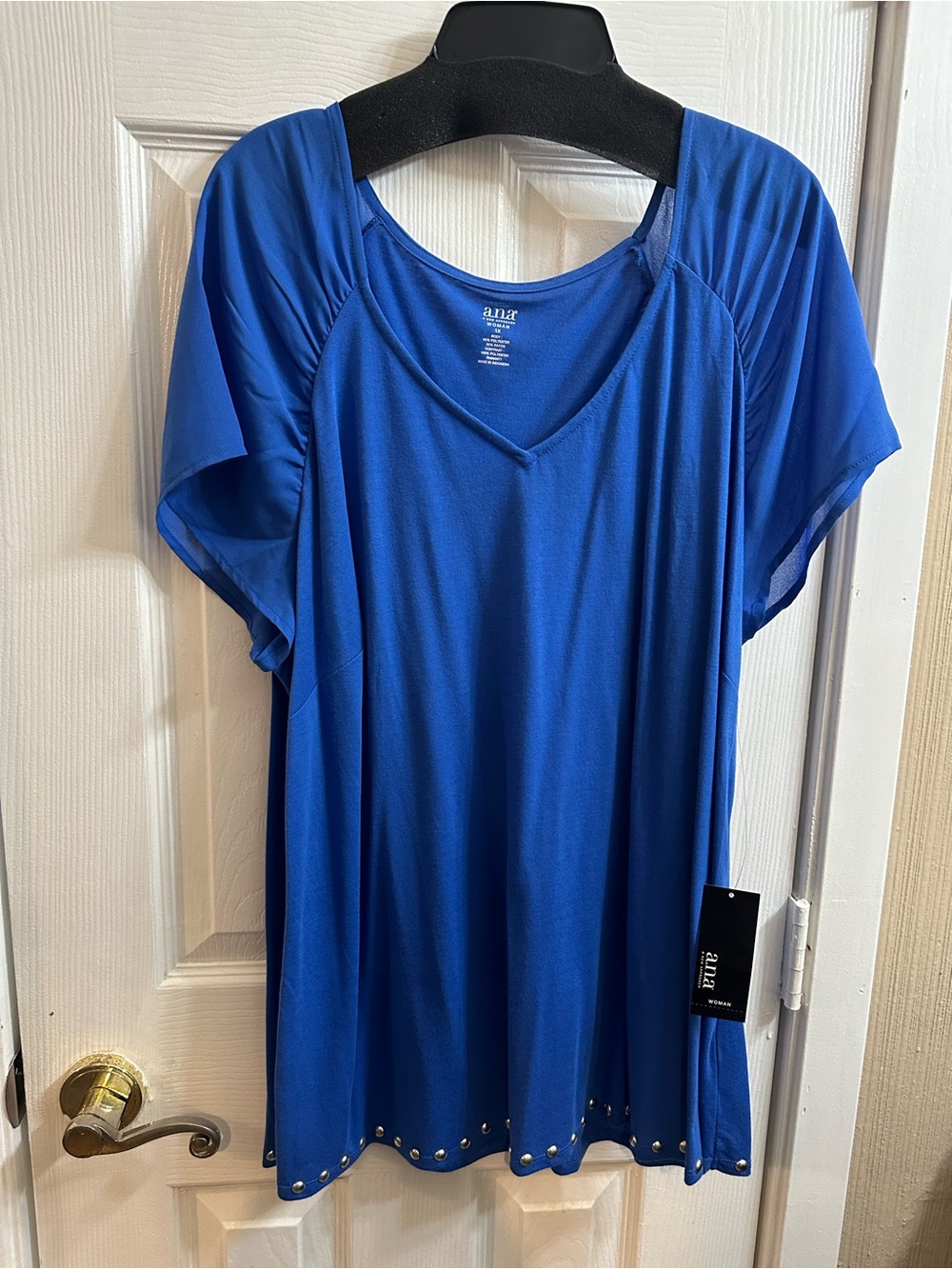 a.n.a Women’s Royal Blue V-Neck Short Sleeve Top